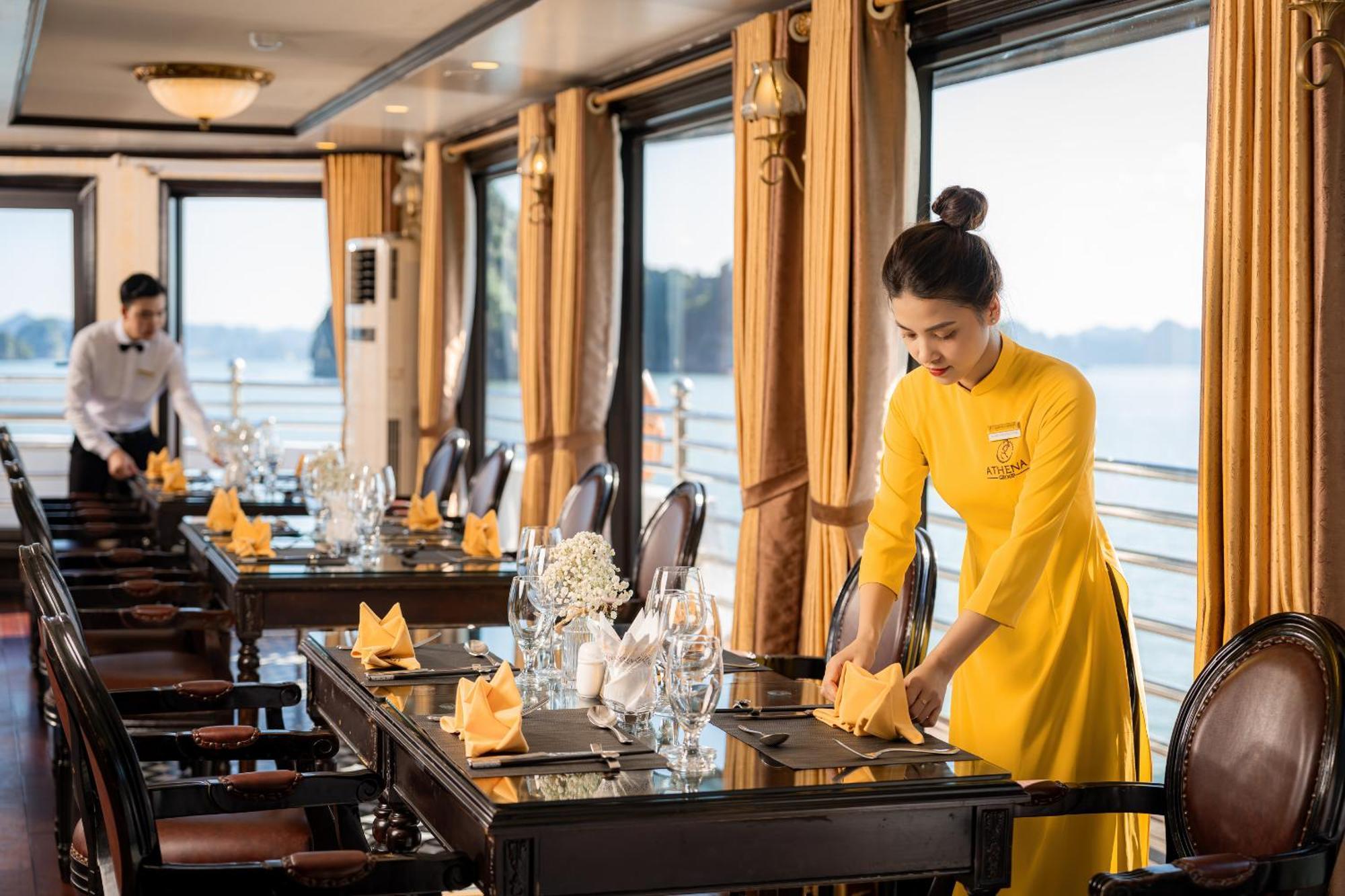Hotel Athena Royal Cruise - Luxury In Halong Bay Ha Long Exterior foto